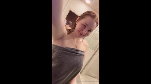Vladislava Shelygina Nude video Pussy Play After Shower