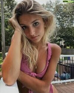 Ambie Bambii's Image