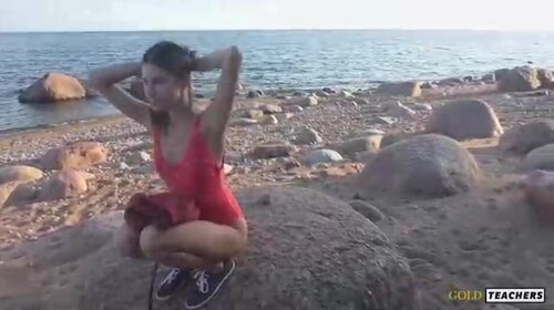 Amazing teen xxx sex com brunette sucking cock on beach