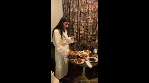 Mia Khalifa Topless Dinner Video LQ