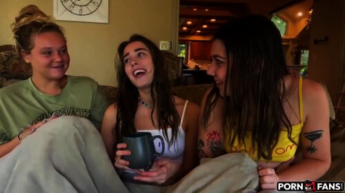 Mayseeds JOI Ft. Alexis Evans and Livinia Roberts Porn-111650