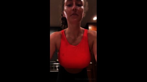 Karlyetaylor leaked Pushes Her Round Booty-175773