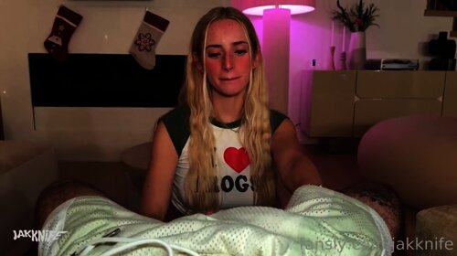 Madison Moores Nude Sloppy Blowjob